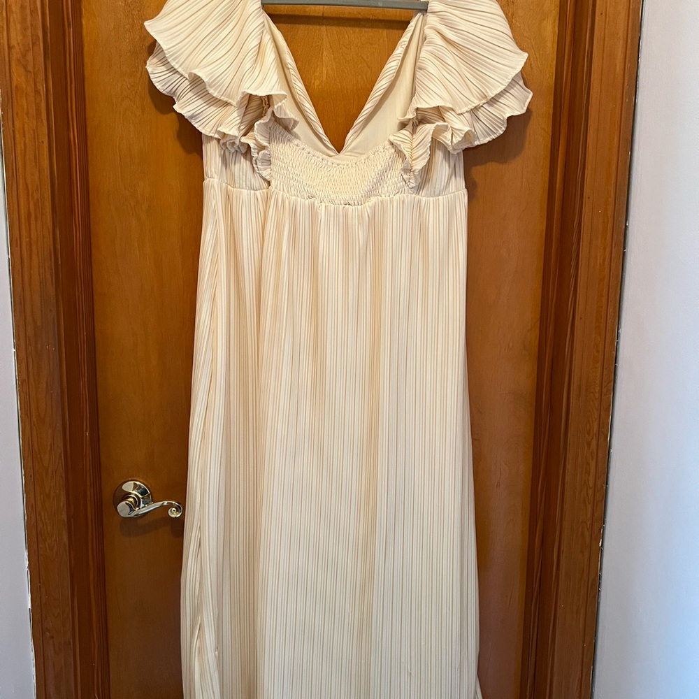 Worth Cream Midi Dress with Ruffle Sleeves - Picture 3 of 3
